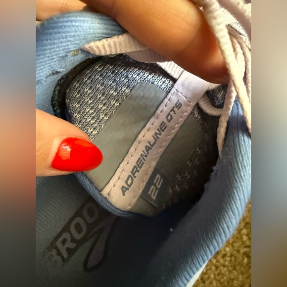Brooks Adrenaline GTS 22 - Picture 4 of 11